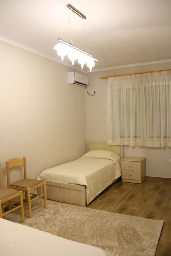 New Bazaar Arben'S Apartment Tirana Exterior photo